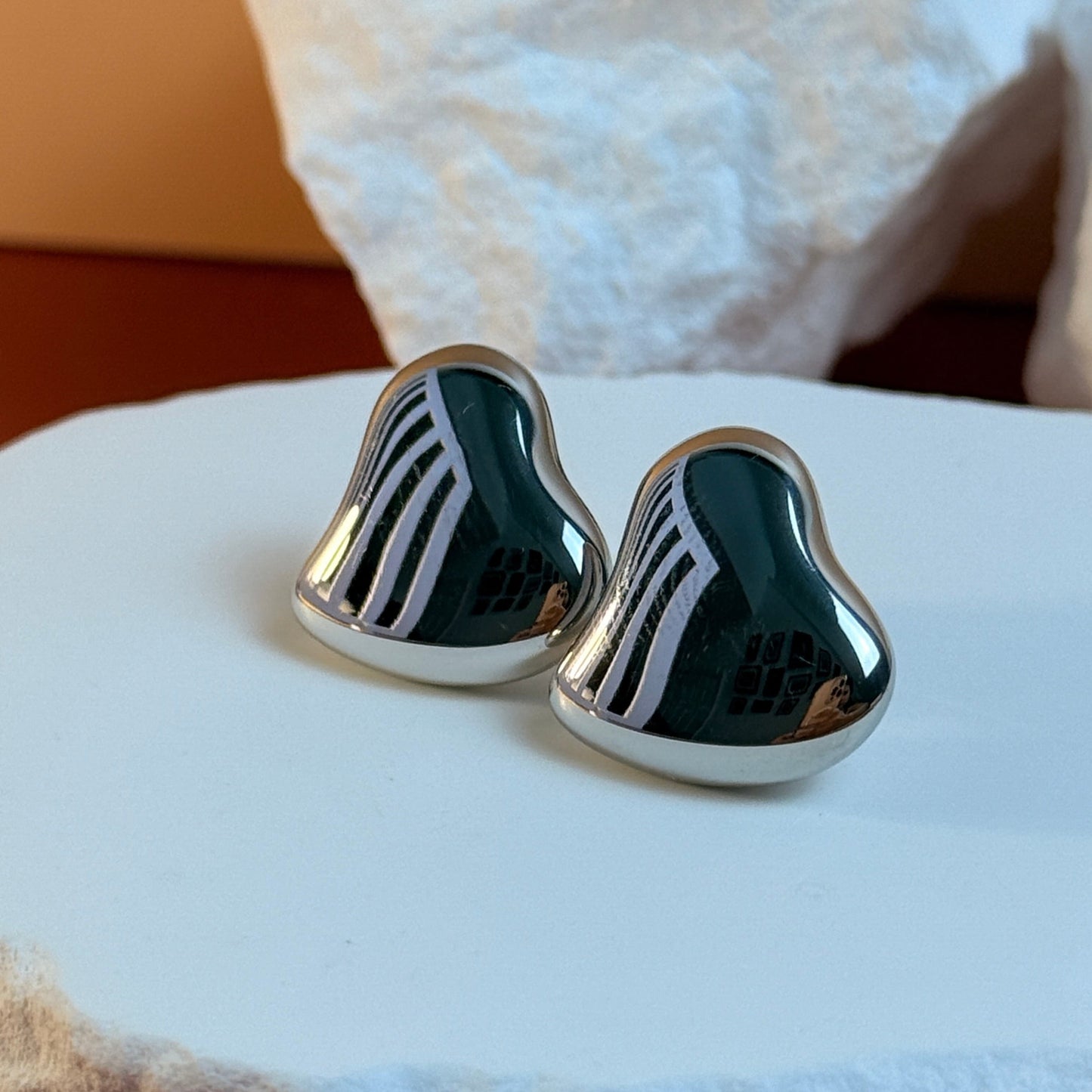 SILVER LOVE